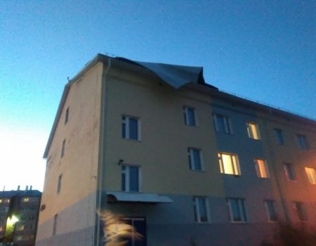 В Башкортостане порывами ветра частично снесло крышу гимназии-интерната