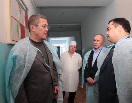 Радий Хабиров дал поручение отремонтировать больницу в селе Петровское