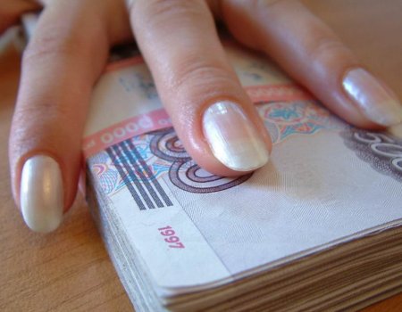 Полиция разыскивает уфимку, укравшую у пенсионерки 700 тысяч рублей