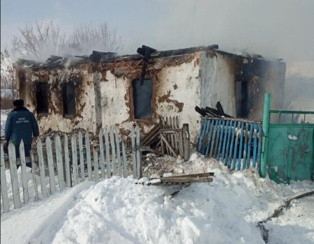 В Башкортостане в сгоревшем доме найдены тела мужчины и женщины с малолетним ребенком