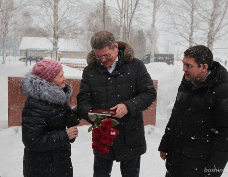 Радий Хабиров посетил мемориальный комплекс в селе Старые Казанчи