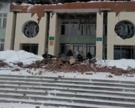 В Красноусольске обрушилась крыша входной группы Дома культуры
