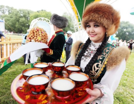 Руководитель Башкортостана предложил угощать гостей на сабантуях без алкоголя