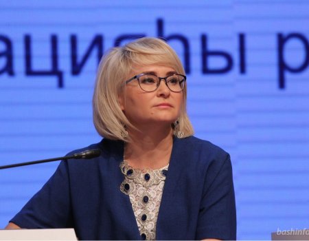 Председателем исполкома Всемирного курултая башкир стала Эльвира Аиткулова