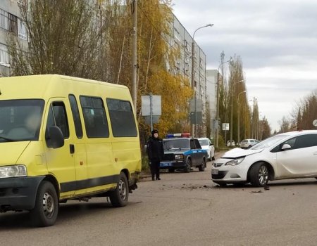 В Башкортостане пять человек пострадали при столкновении пассажирского автобуса и легковушки