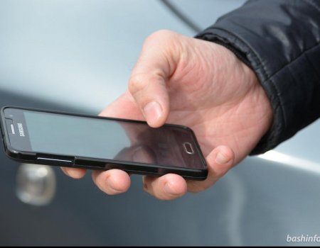 В мэрии Уфы призвали водителей не отвлекаться на телефоны за рулем