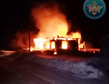 В Башкортостане в загоревшемся доме погибли мужчина и женщина