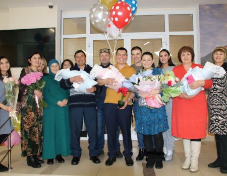 Тройное счастье: в Уфе из перинатального центра выписали первую в Башкортостане тройню