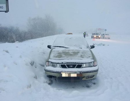 В Башкортостане под колесами Daewoo Nexia погиб лежавший на дороге мужчина