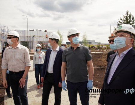 Радий Хабиров проинспектировал ход строительства нового инфекционного госпиталя