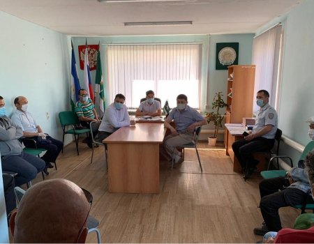 В Башкортостане глава района поддержал жителей в конфликте с вооруженным мужчиной