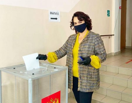 Руфина Шагапова проголосовала по поправкам в Конституцию: Будущее Родины в наших руках