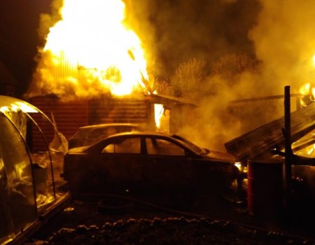 В Уфе при пожаре в садовом доме погиб мужчина, женщину с травмами госпитализировали
