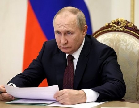 Контрактники и мобилизованные в период СВО получат единовременно по 195 тысяч рублей - указ Путина