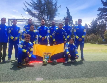Спортсмены из Эквадора передали Главе Башкортостана Радию Хабирову подарок в знак уважения и дружбы