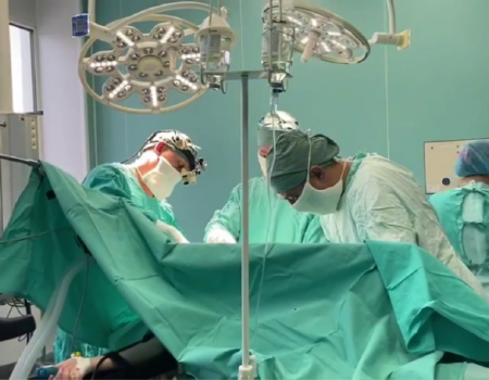 В Уфе врачи сделали операцию 14-летней девочке с редким заболеванием