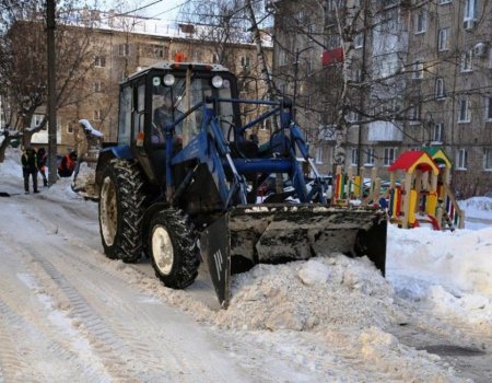 Власти Уфы заявили о стартующей с 1 февраля масштабной уборке дворов от снега