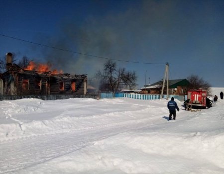 В башкирской деревне полностью сгорел дом