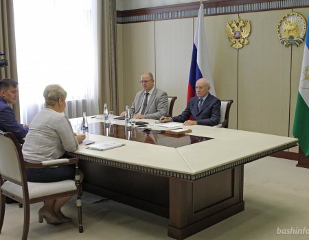 Рустэм Хамитов встретился с председателем Общественной палаты республики Ольгой Панчихиной