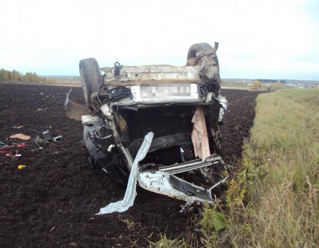 В Башкортостане на трассе опрокинулся "ВАЗ-2114":  водитель погиб