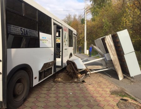 В Уфе столкнулись ПАЗ и Нефаз: пострадали 16 человек