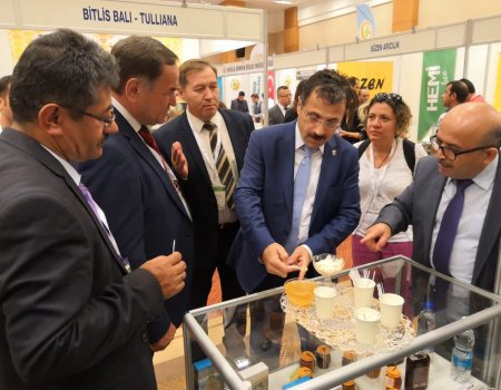 В Турции на Международном конгрессе по пчеловодству представили стенд из Башкортостана