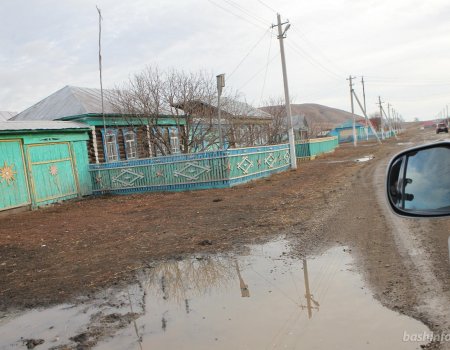 Жители деревни Рахметово пожаловались Радию Хабирову на бездорожье