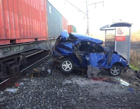 В Башкортостане на железнодорожном переезде столкнулись «Lifan» и поезд: есть погибший