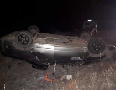 В Башкортостане на трассе перевернулся автомобиль: пострадали молодые люди