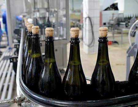 Минимальная цена шампанского может вырасти до 202 рублей
