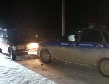 В Башкирии пьяный водитель протаранил машину ГИБДД