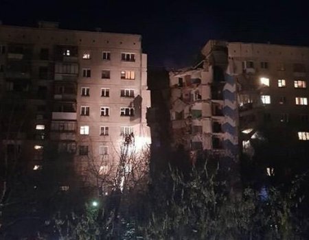 В Магнитогорске обрушился подъезд жилого дома из-за взрыва бытового газа