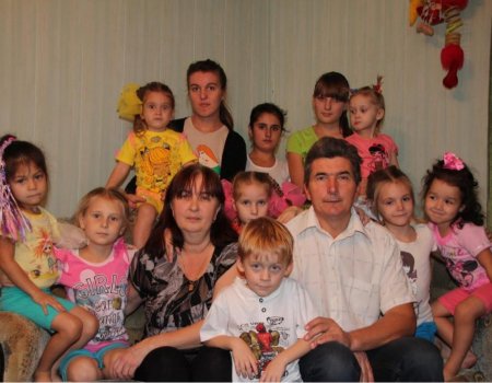 В Башкортостане помогают восстановить сгоревший дом многодетной приемной семьи Потякиных