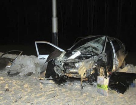 В Салавате в результате ДТП автомобиль отбросило на столб: погиб молодой парень