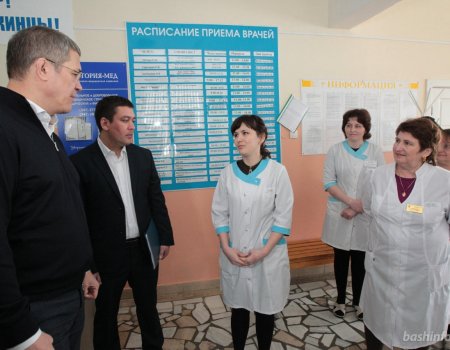 Радий Хабиров посетил поликлинику Аскинской районной больницы