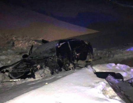 В Башкортостане водитель «Мазды» попал в больницу после столкновения с трактором
