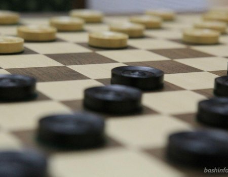 В Уфе в честь 100-летия образования Башкотостана пройдет первенство России по шашкам
