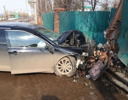 На полной скорости в столб: крупная авария в Башкортостане попала на видео