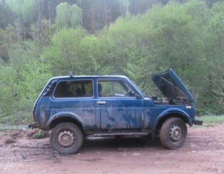 В Башкортостане ночью водитель опрокинулся в кювет и погиб