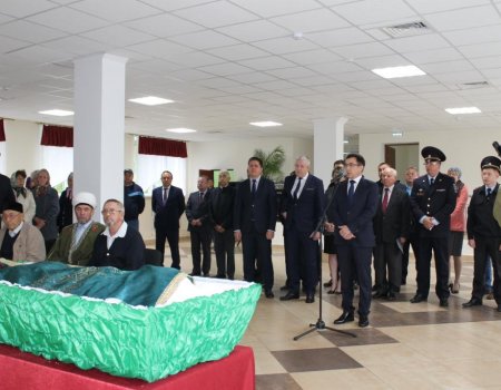 В Башкортостане прошло прощание с погибшим полицейским Ильмиром Хановым