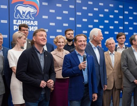 Дмитрий Медведев пожелал Радию Хабирову больших успехов в развитии Башкортостана