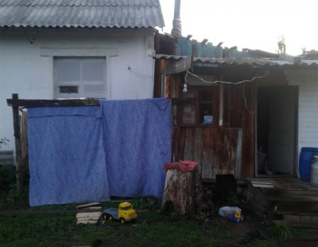 В Башкортостане пожарные из горящего дома вынесли троих малолетних детей