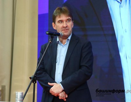 Политолог объяснил, почему на инаугурации Хабирова присутствовали оба экс-руководителя РБ