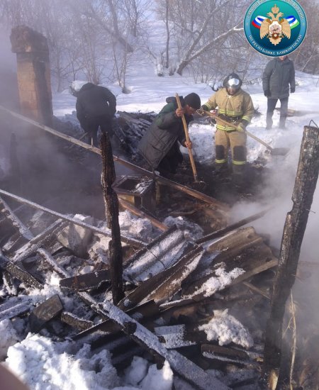 В Башкортостане в сгоревшей постройке найдены тела двух мужчин