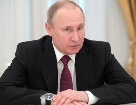 Путин перенес дату референдума и ввел нерабочую неделю