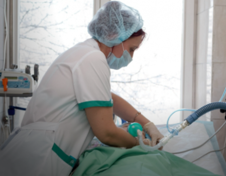 В Бирске пациента с подозрением на коронавирус подключили к аппарату ИВЛ