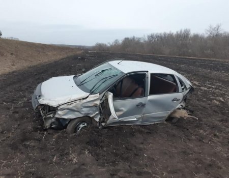 В Башкортостане «Лада Гранта» вылетела в кювет, водитель и две пассажирки госпитализированы
