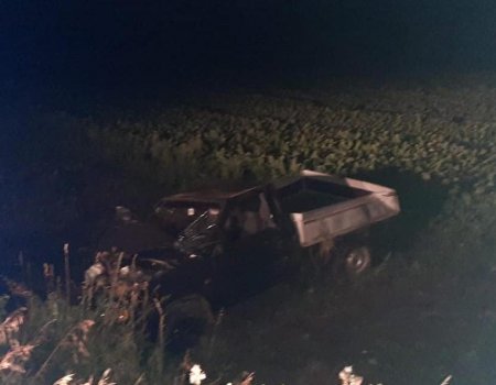 В Башкортостане из разбитой машины достали тело водителя