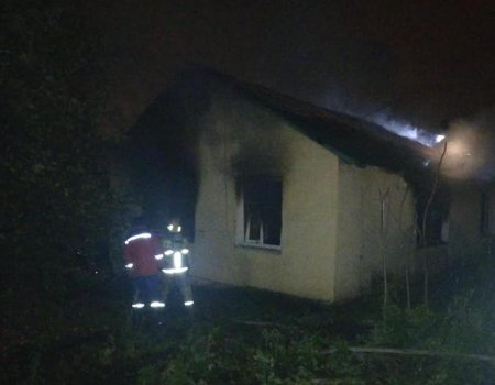 В Башкортостане пожарные нашли в сгоревшем доме труп мужчины