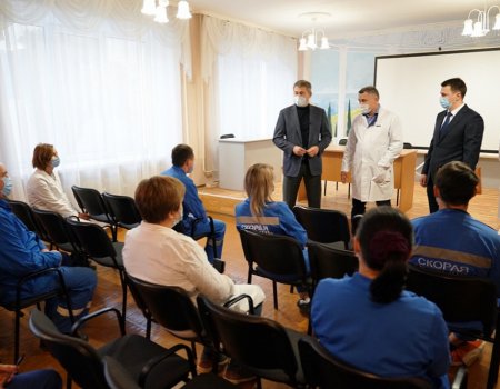 Радий Хабиров встретился с врачами Республиканской станции скорой медицинской помощи